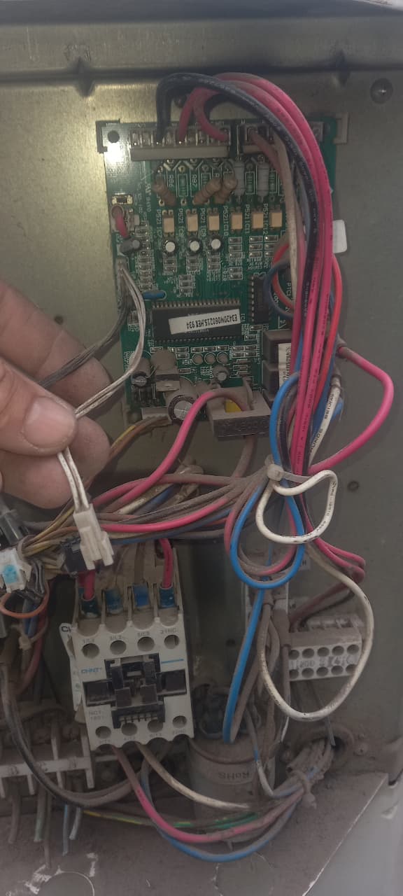 limpieza y Mantenimiento de aire acondicionado piso